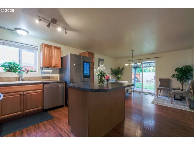 $434,900 | 809 Southwest 22nd Avenue, Battle Ground, WA 98604