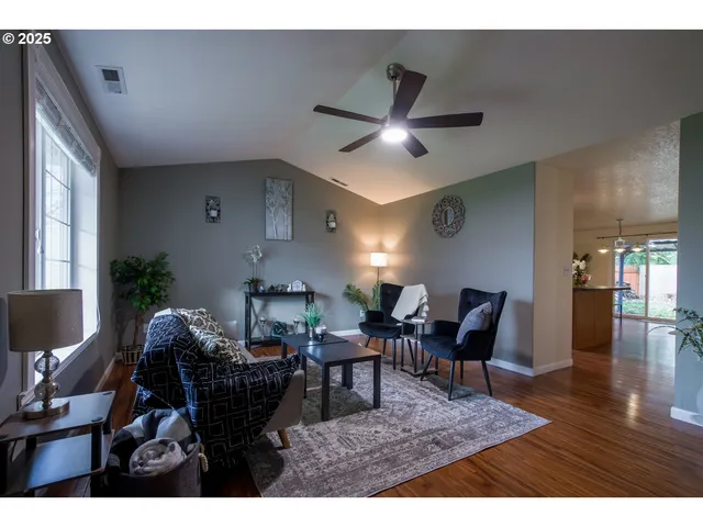 $434,900 | 809 Southwest 22nd Avenue, Battle Ground, WA 98604