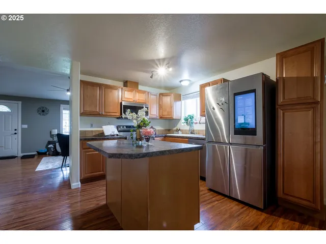 $434,900 | 809 Southwest 22nd Avenue, Battle Ground, WA 98604