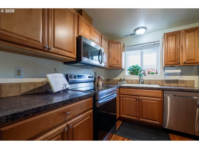 $434,900 | 809 Southwest 22nd Avenue, Battle Ground, WA 98604