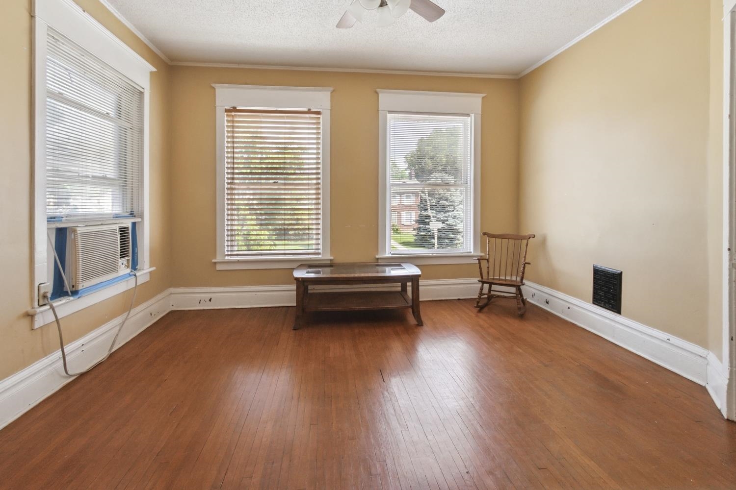 809 West 4th Street Sterling, IL 61081 - Photo 7 of 21