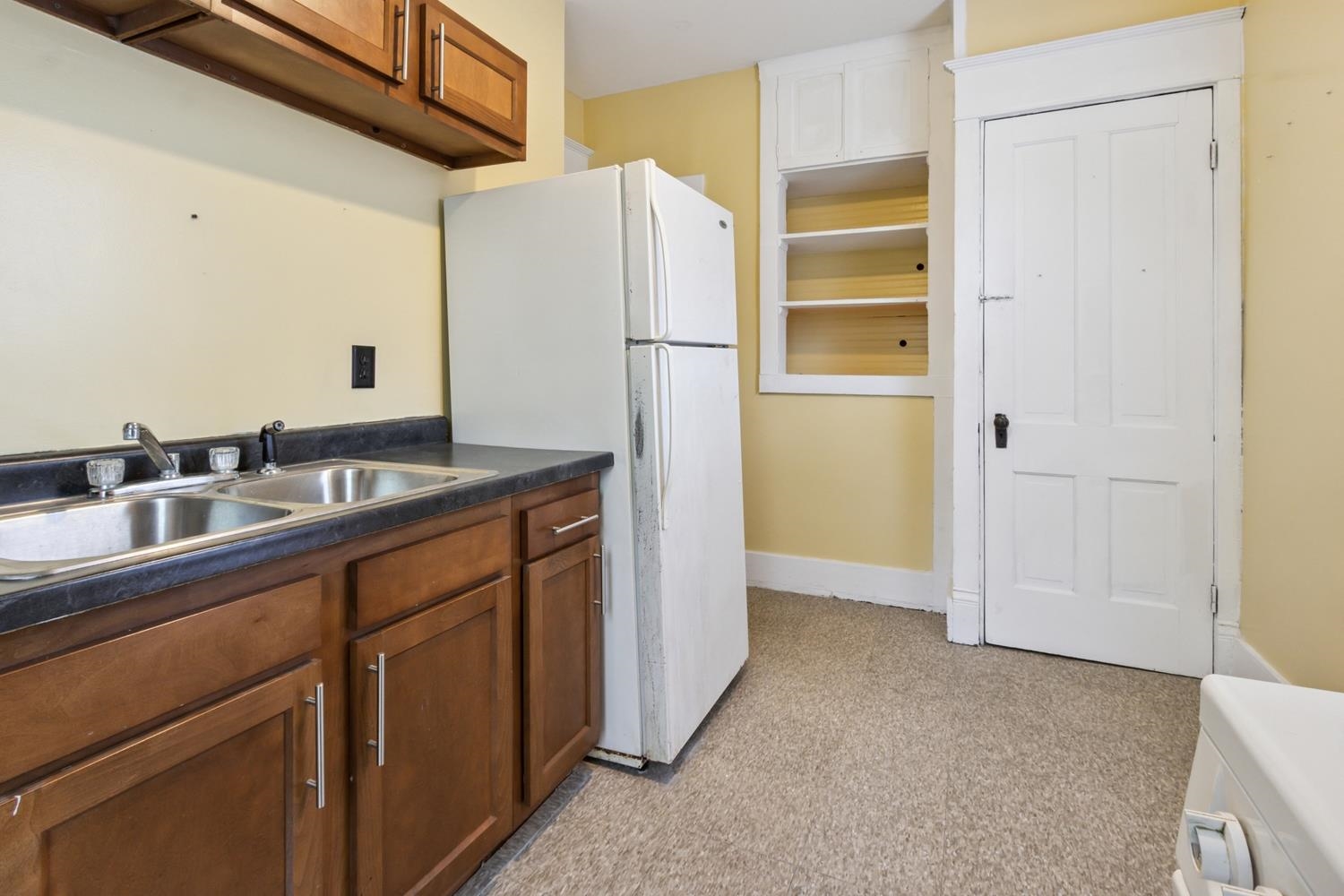 809 West 4th Street Sterling, IL 61081 - Photo 9 of 21
