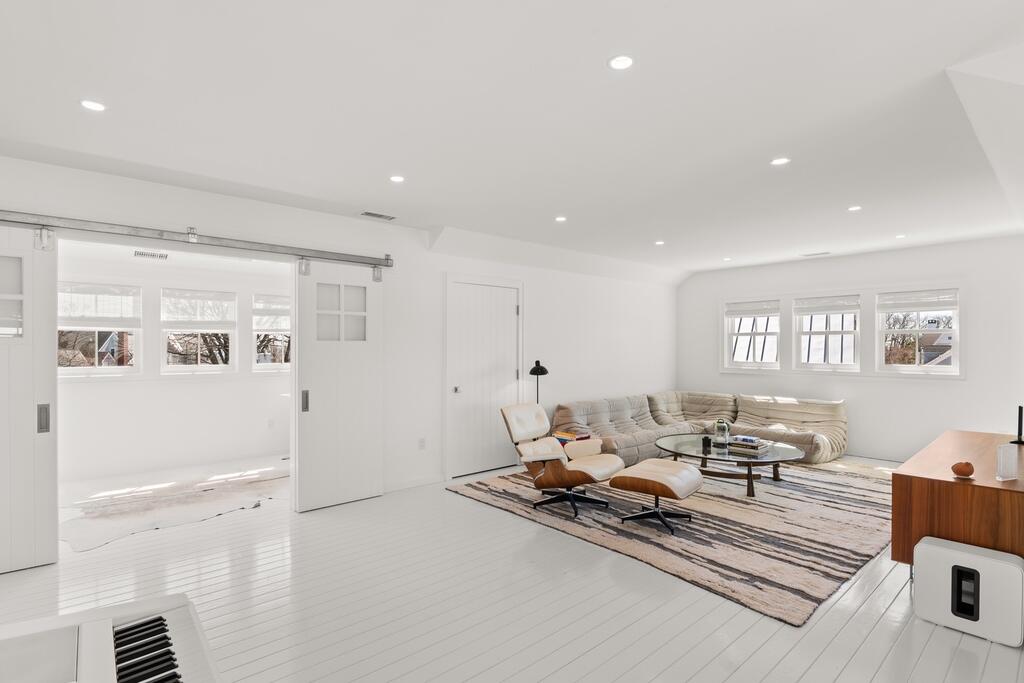 17 Meridian Road Rowayton, CT 06853 - Photo 29 of 40 a living room with furniture a table and window