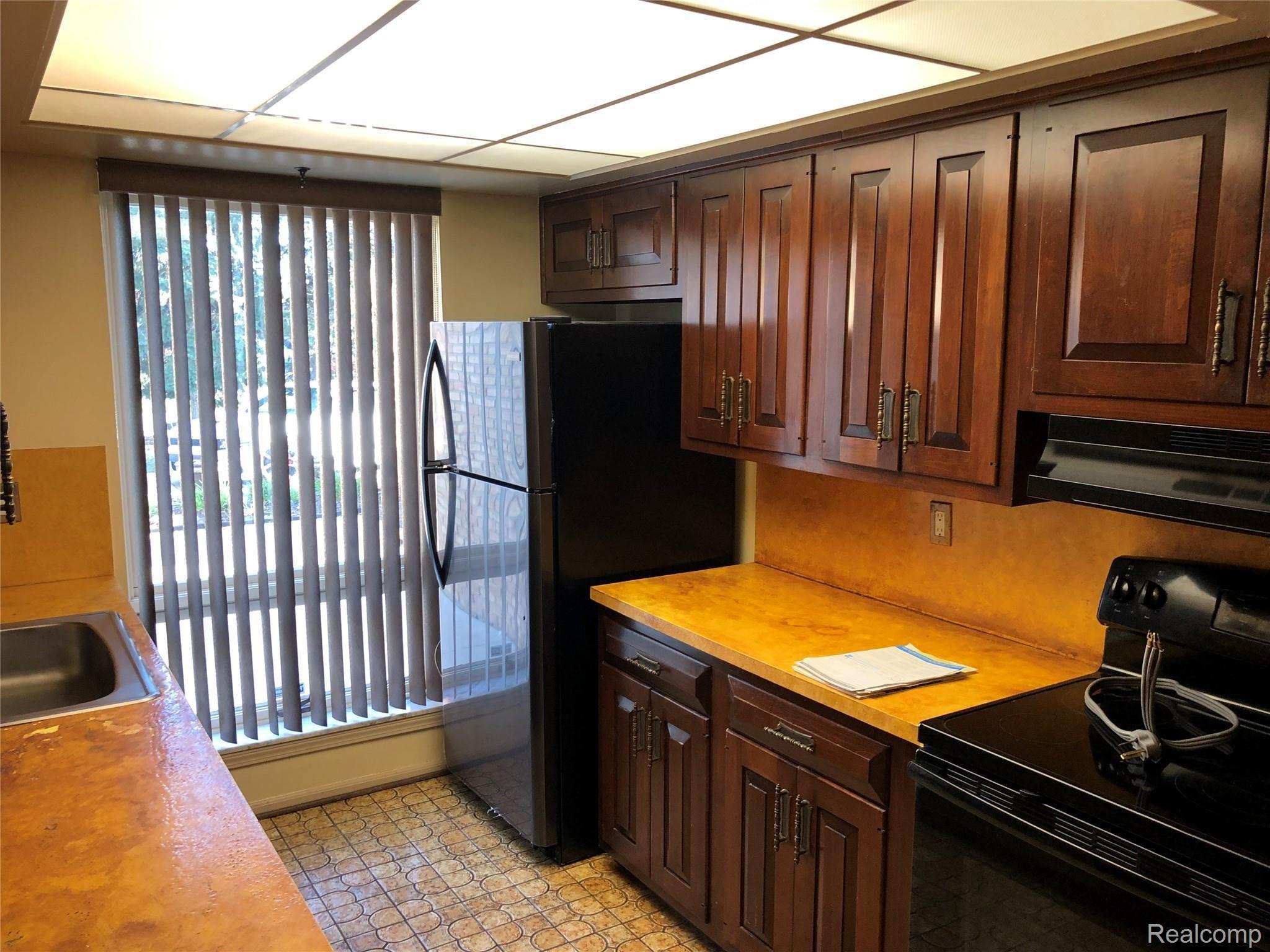 11427 Common Road Warren, MI 48093 - Photo 18 of 43 IMG_0171.jpg