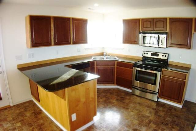 2927 South Chapman Road Greenacres, WA 99016 - Photo 4 of 9