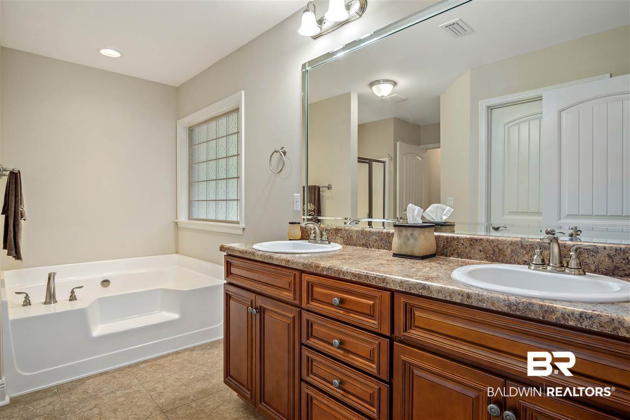 9864 Woolrich Avenue Fairhope, AL 36532 - Photo 15 of 30