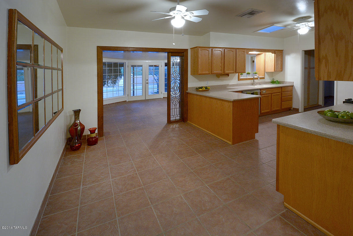 1639 North Old Ranch Road Tucson, AZ 85745 - Photo 9 of 32
