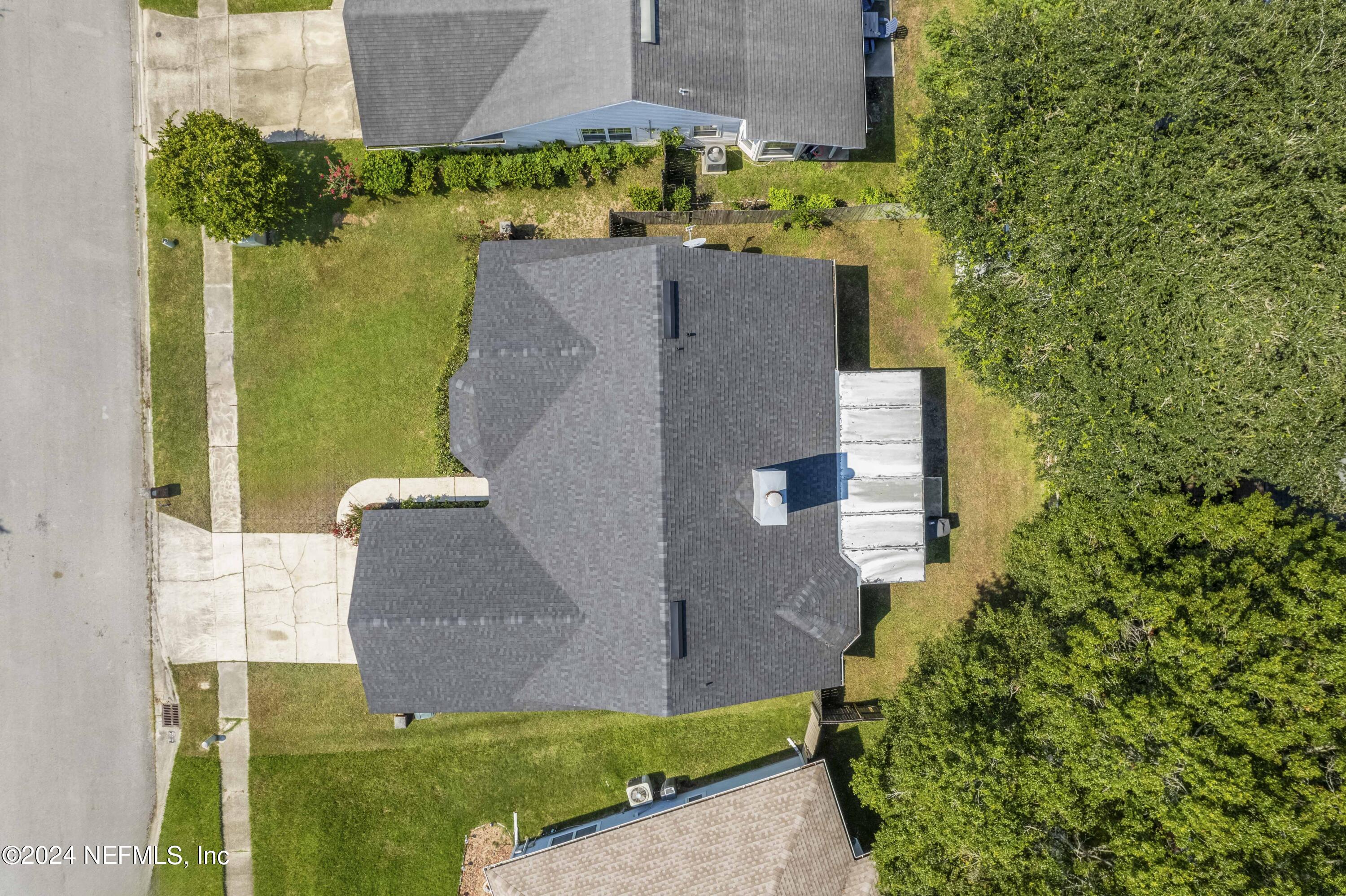 8808 Goodbys Trace Drive Jacksonville, FL 32217 - Photo 24 of 25 front view of a house with a yard