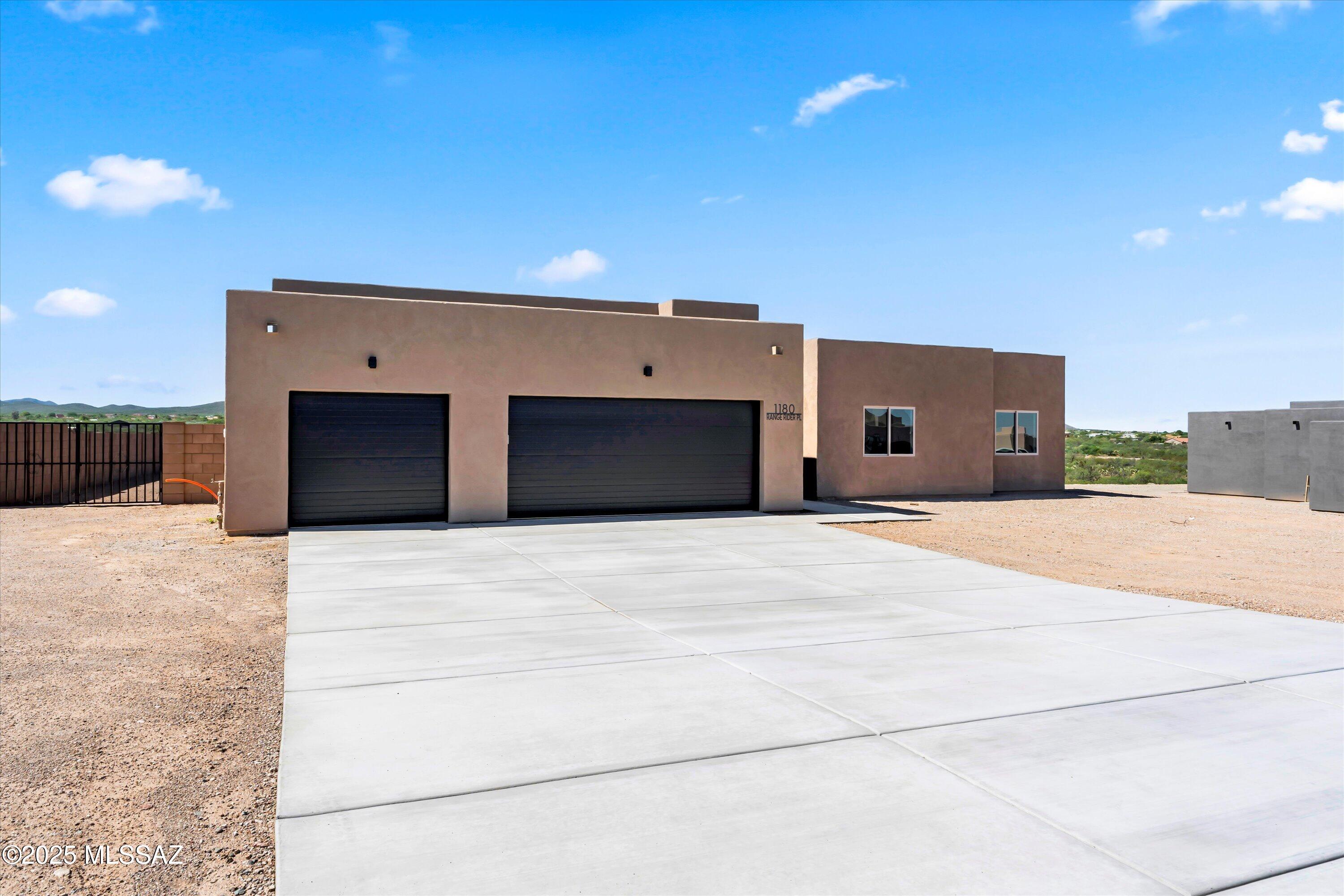 1180 North Range Rider Place Vail, AZ 85641 - Photo 4 of 44 Gallery Image 4