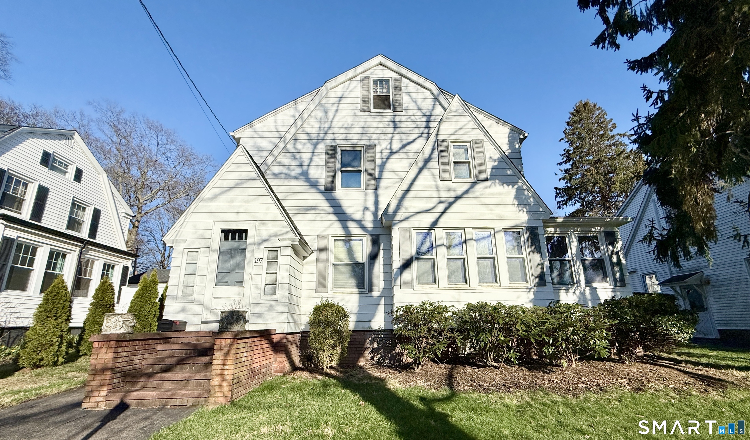 197 Kneeland Road New Haven, CT 06512 - Photo 2 of 33