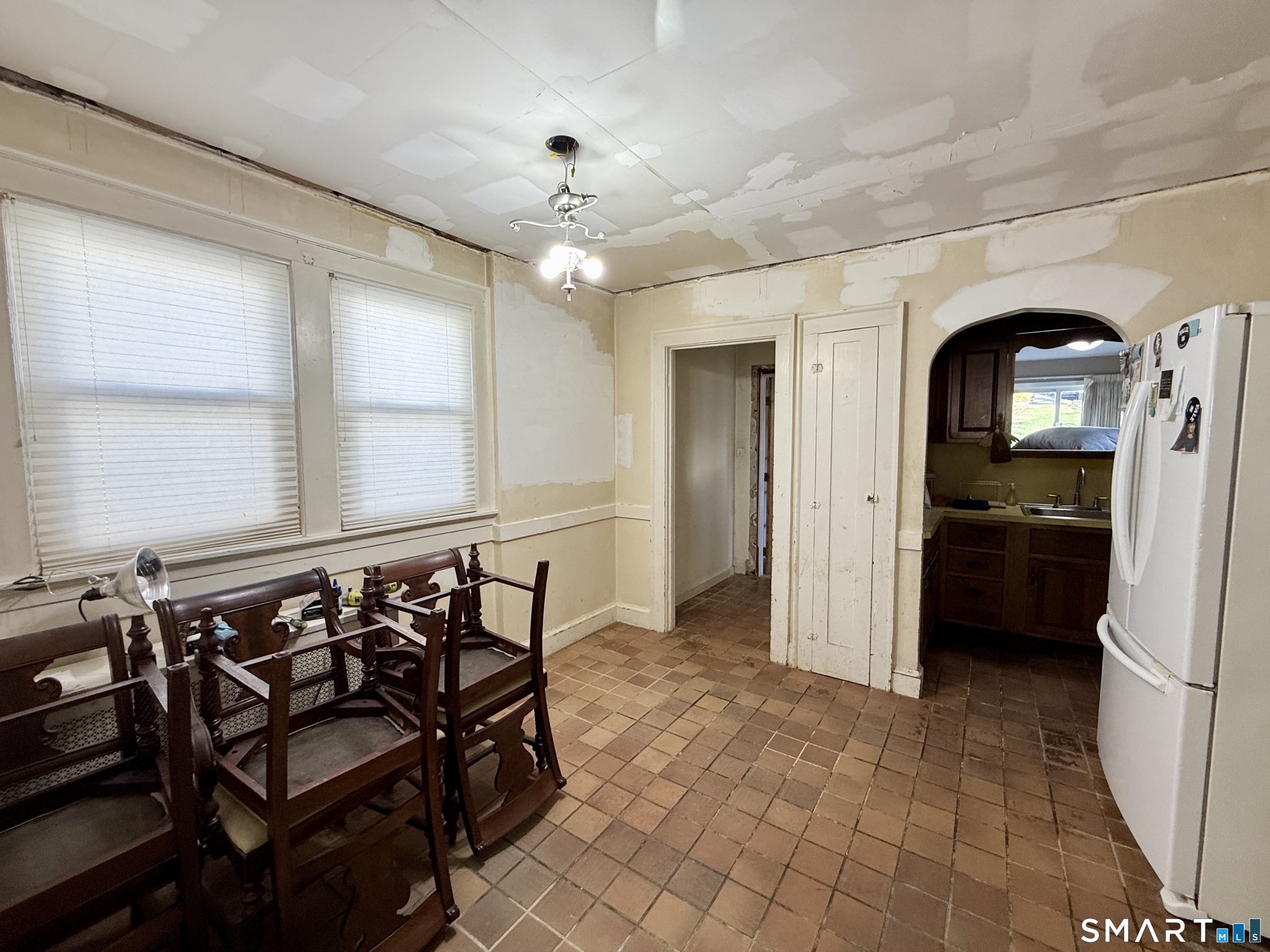 197 Kneeland Road New Haven, CT 06512 - Photo 21 of 33