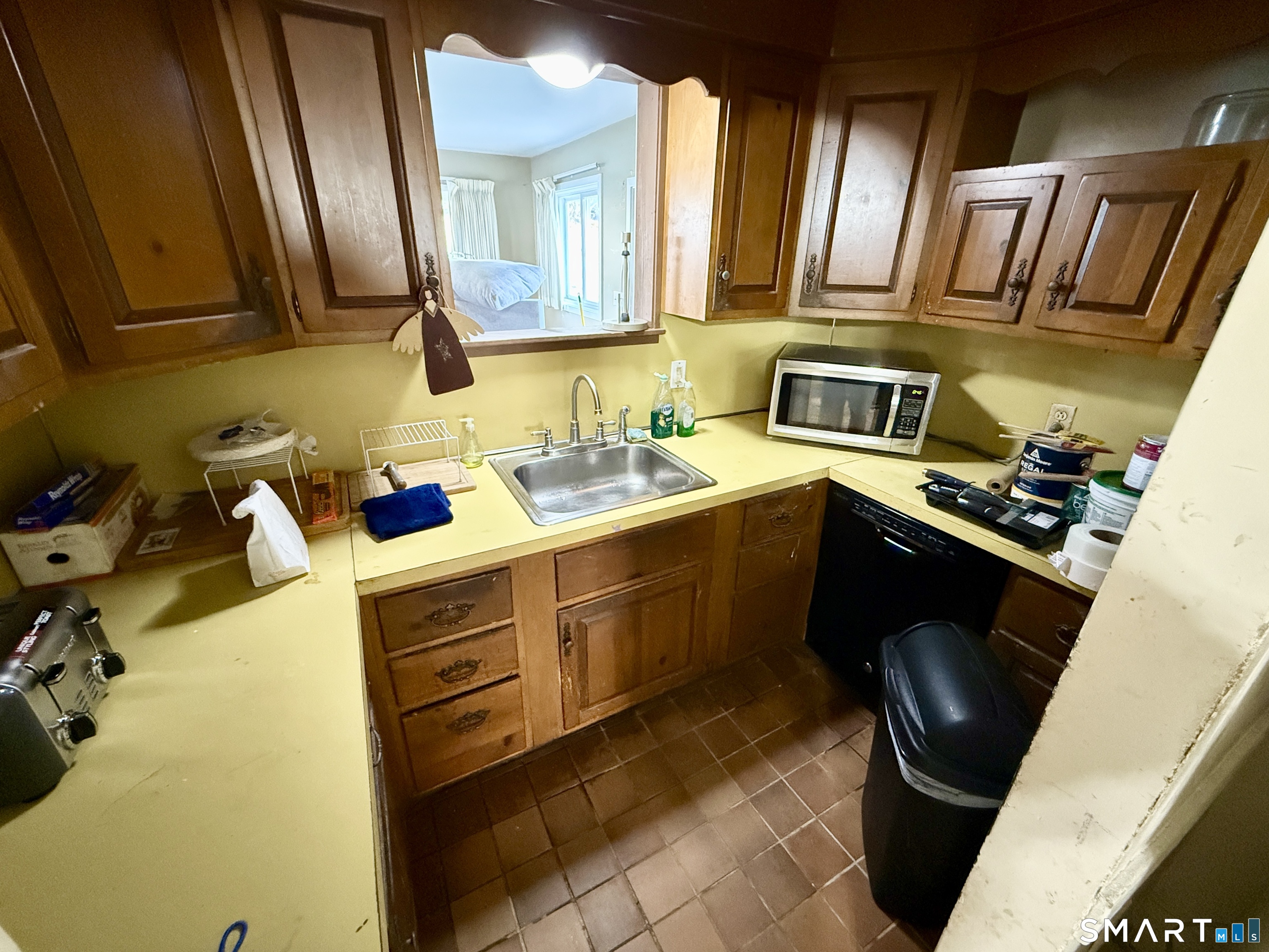 197 Kneeland Road New Haven, CT 06512 - Photo 22 of 33