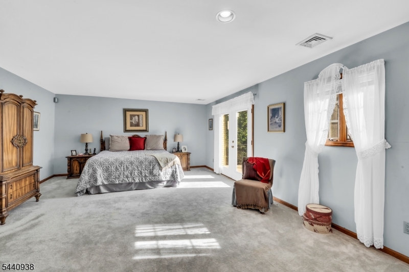 10 Loriann Road Warren, NJ 07059 - Photo 24 of 34