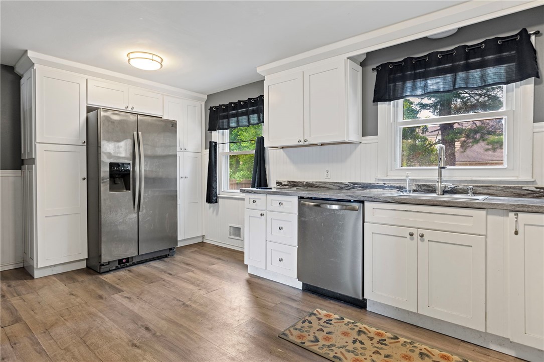 142 Adrian Street Warwick, RI 02886 - Photo 9 of 27