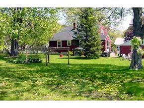 3 Spruce Court Exeter, NH 03833 - Photo 2 of 3
