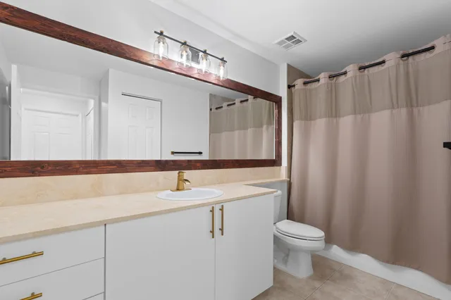 $289,900 | 802 West Windward Way, Unit 217, Lantana, FL 33462