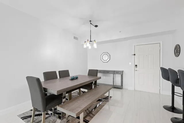 $289,900 | 802 West Windward Way, Unit 217, Lantana, FL 33462