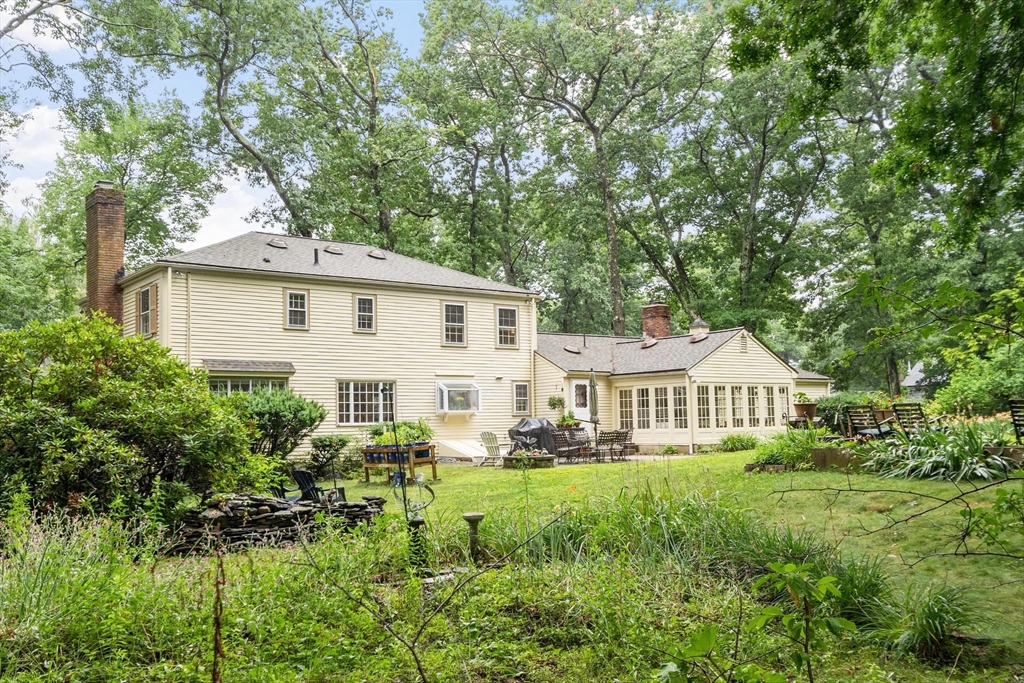 19 Huntingdon Road Lynnfield, MA 01940 - Photo 9 of 39