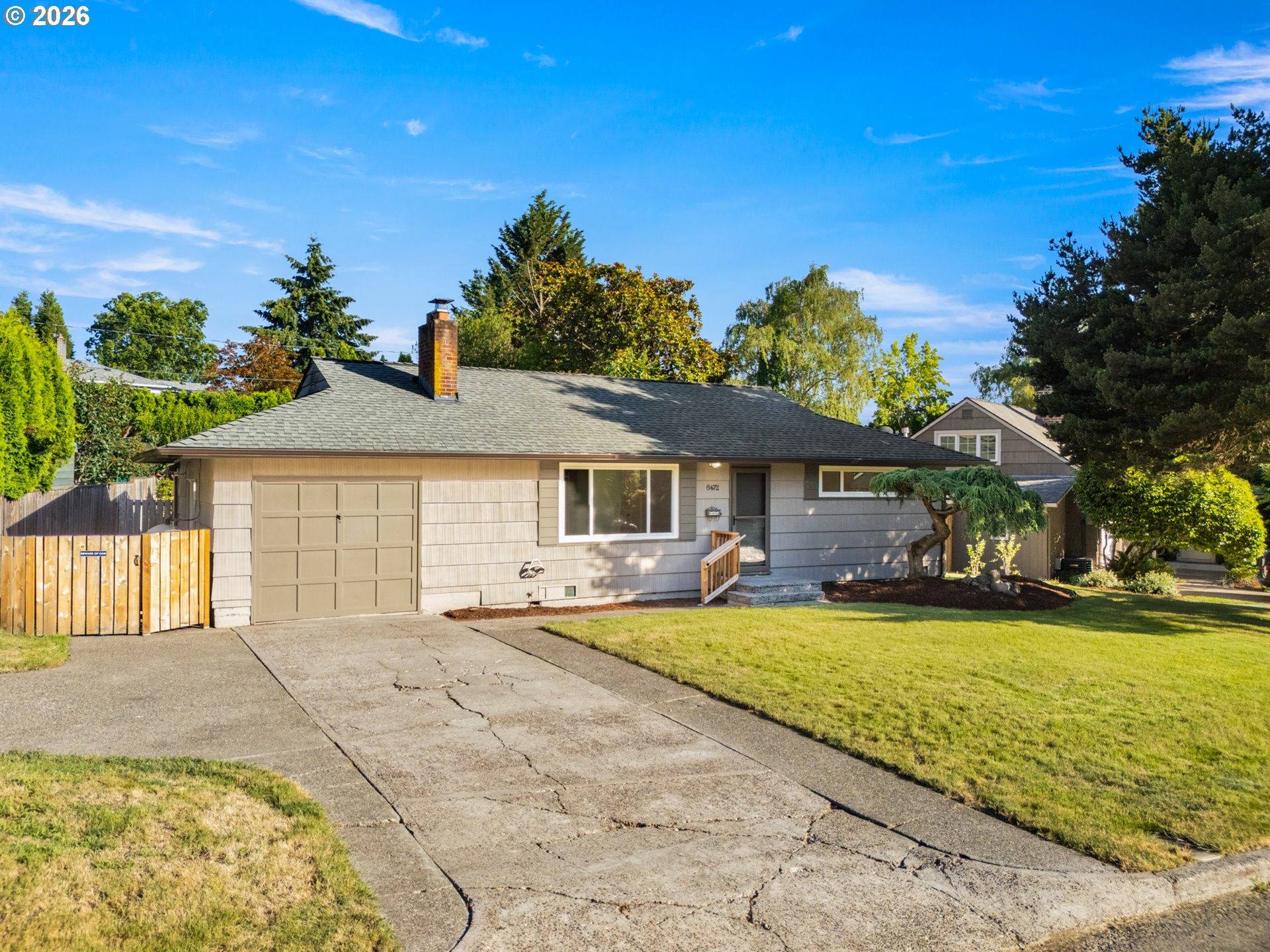 6472 Southwest 46th Place Portland, OR 97221 - Photo 2 of 31