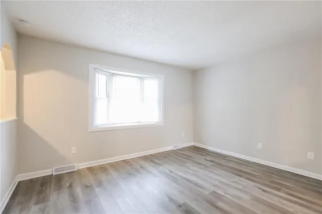 $2,030 | 314 Southeast Crescent Street, Lee's Summit, MO 64063