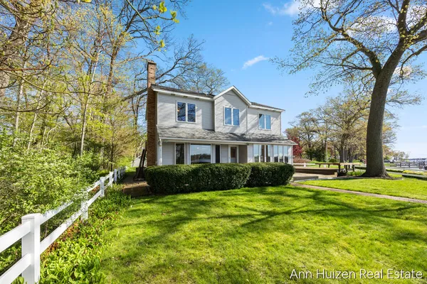 $1,650,000 | 786 North Shore Drive, Holland, MI 49424