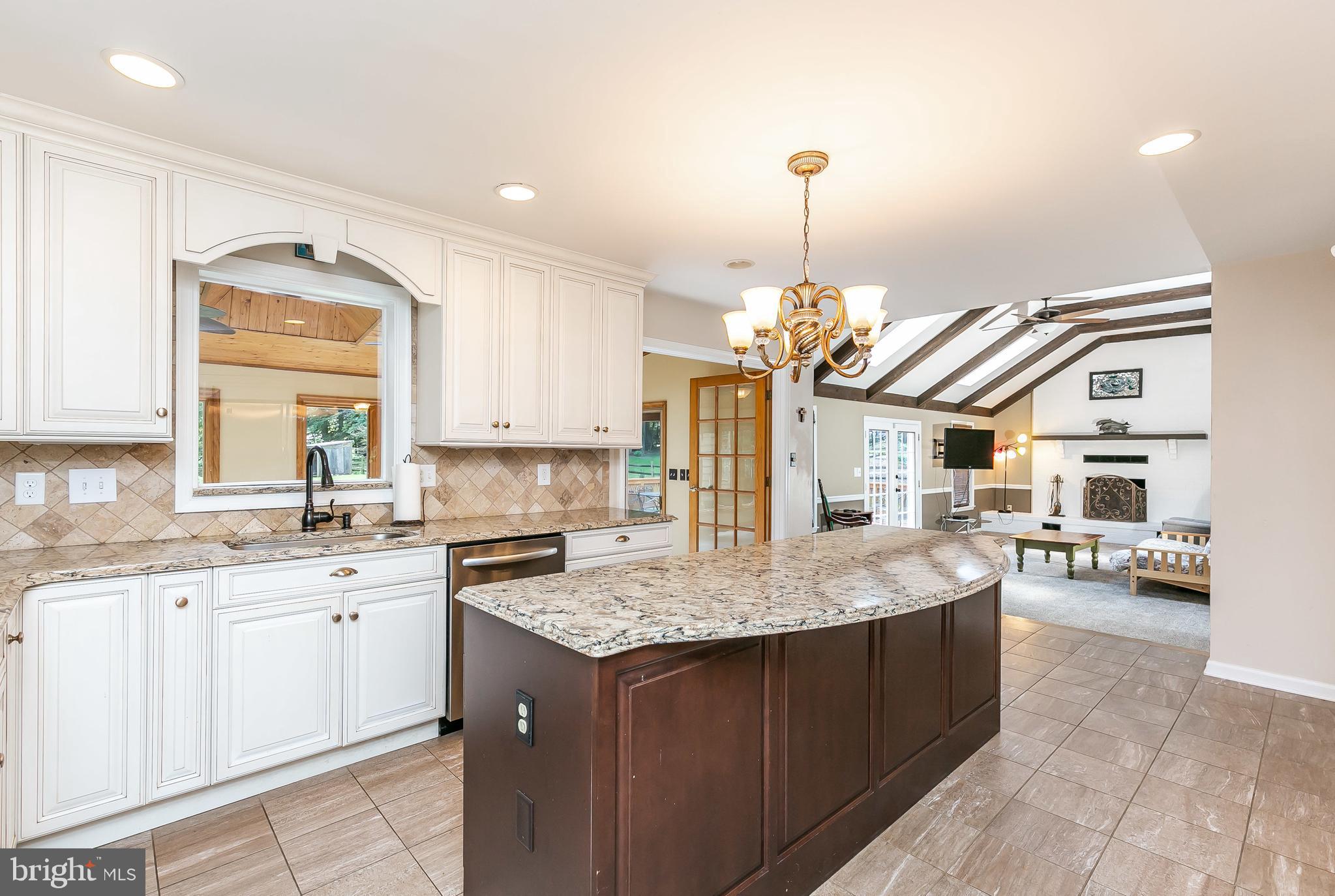 1009 Valewood Road Baltimore, MD 21286 - Photo 8 of 33