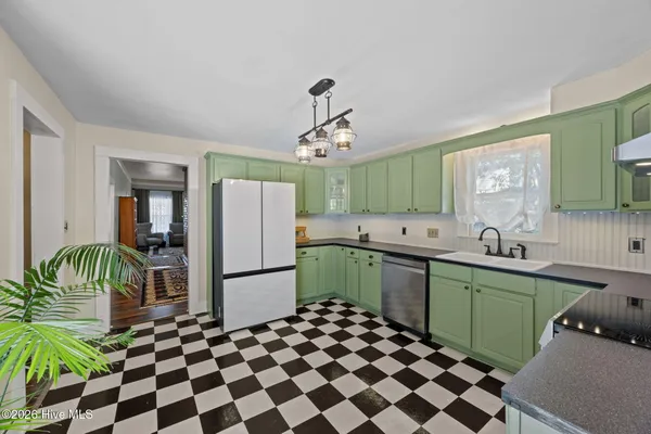 $315,000 | 507 Blades Avenue, New Bern, NC 28560