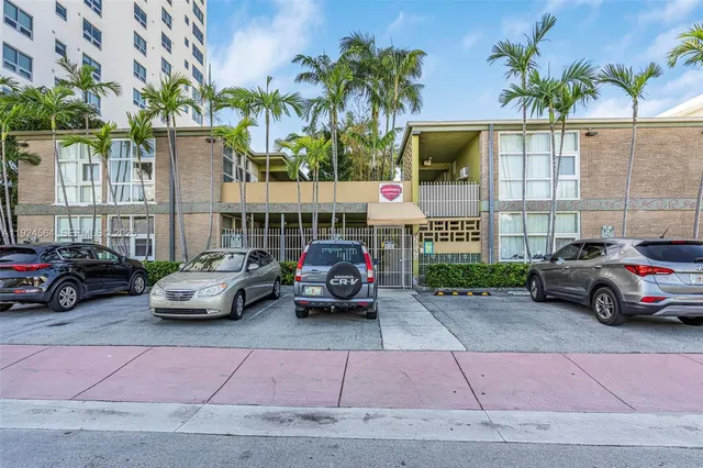 $1,600 | 1850 Meridian Avenue, Unit 12, Miami Beach, FL 33139