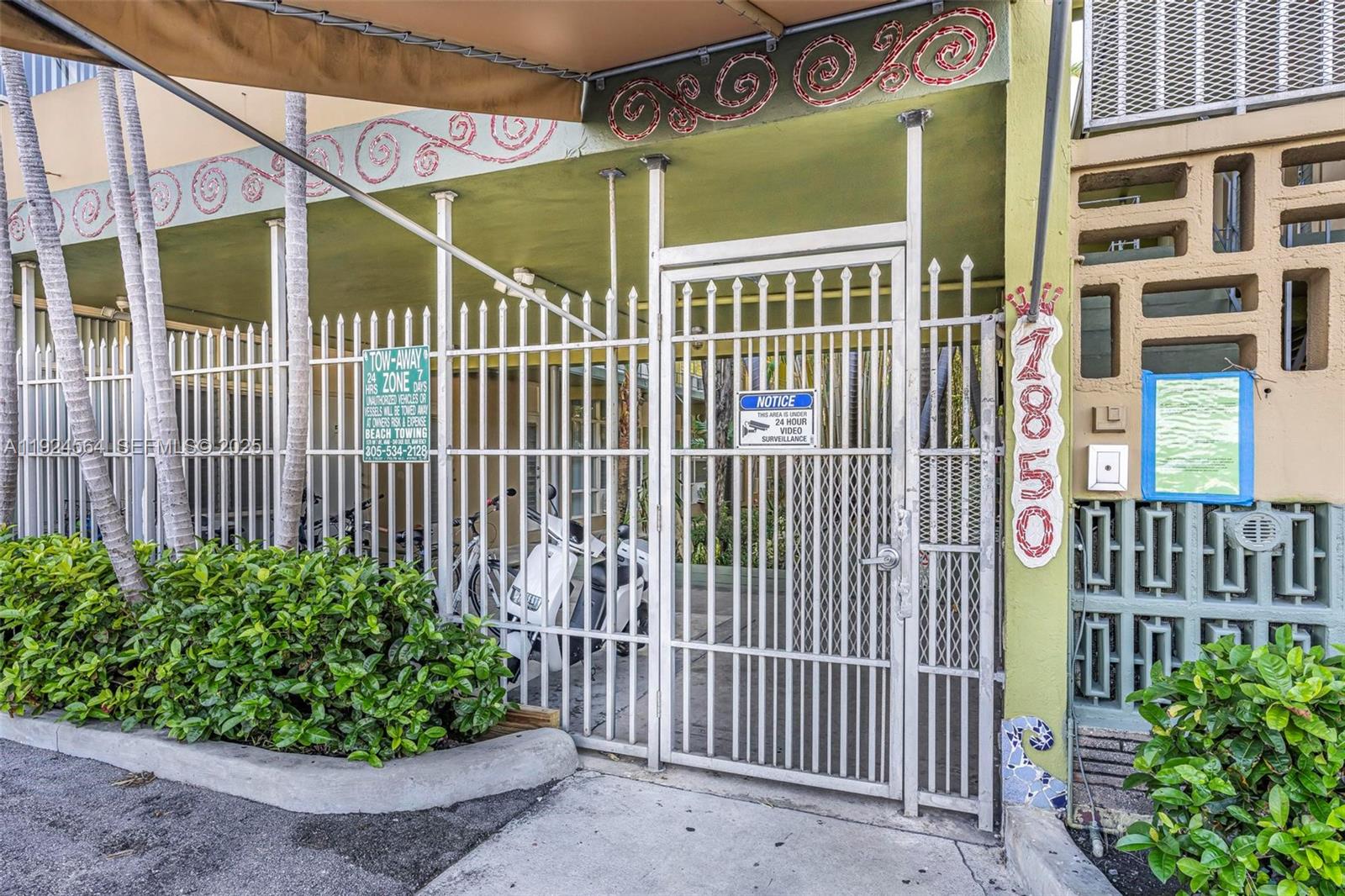 1850 Meridian Avenue, Unit 12 Miami Beach, FL 33139 - Photo 13 of 20 a view of a garden