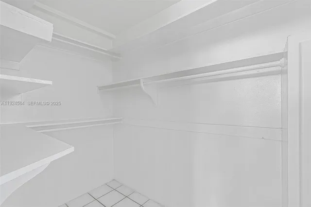 $1,600 | 1850 Meridian Avenue, Unit 12, Miami Beach, FL 33139