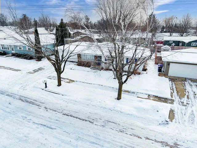 $279,500 | 1505 West Pershing Street, Appleton, WI 54914