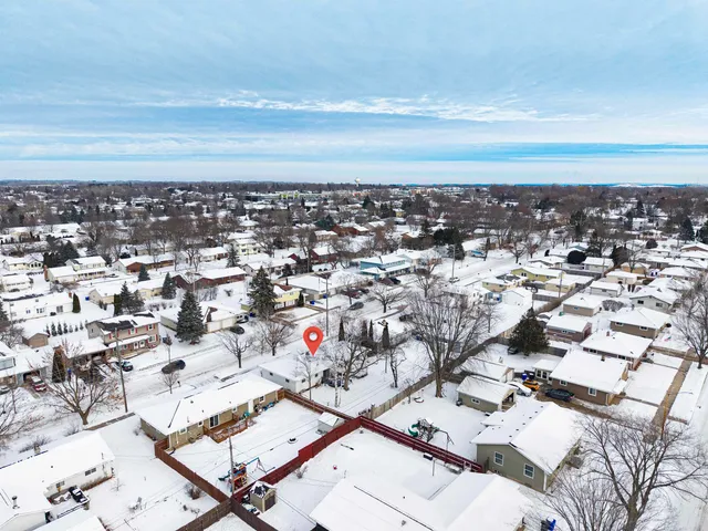 $279,500 | 1505 West Pershing Street, Appleton, WI 54914