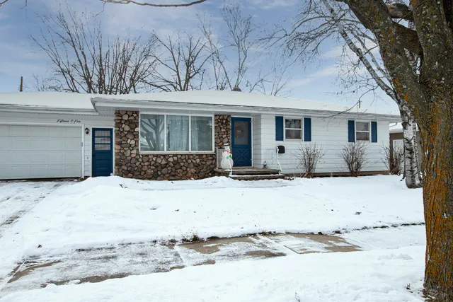 $279,500 | 1505 West Pershing Street, Appleton, WI 54914