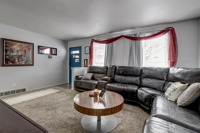 $279,500 | 1505 West Pershing Street, Appleton, WI 54914