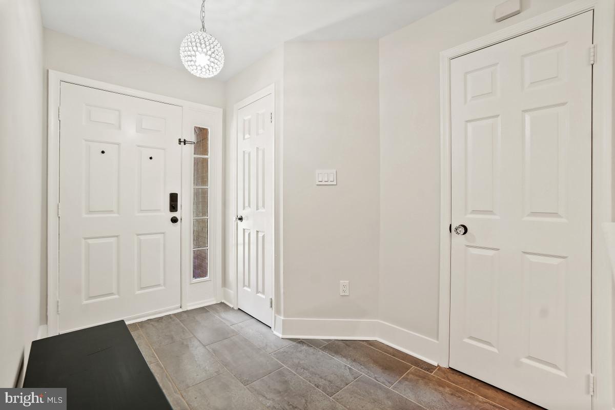 1515 Church Hill Place Reston, VA 20194 - Photo 5 of 28 Huge front closet