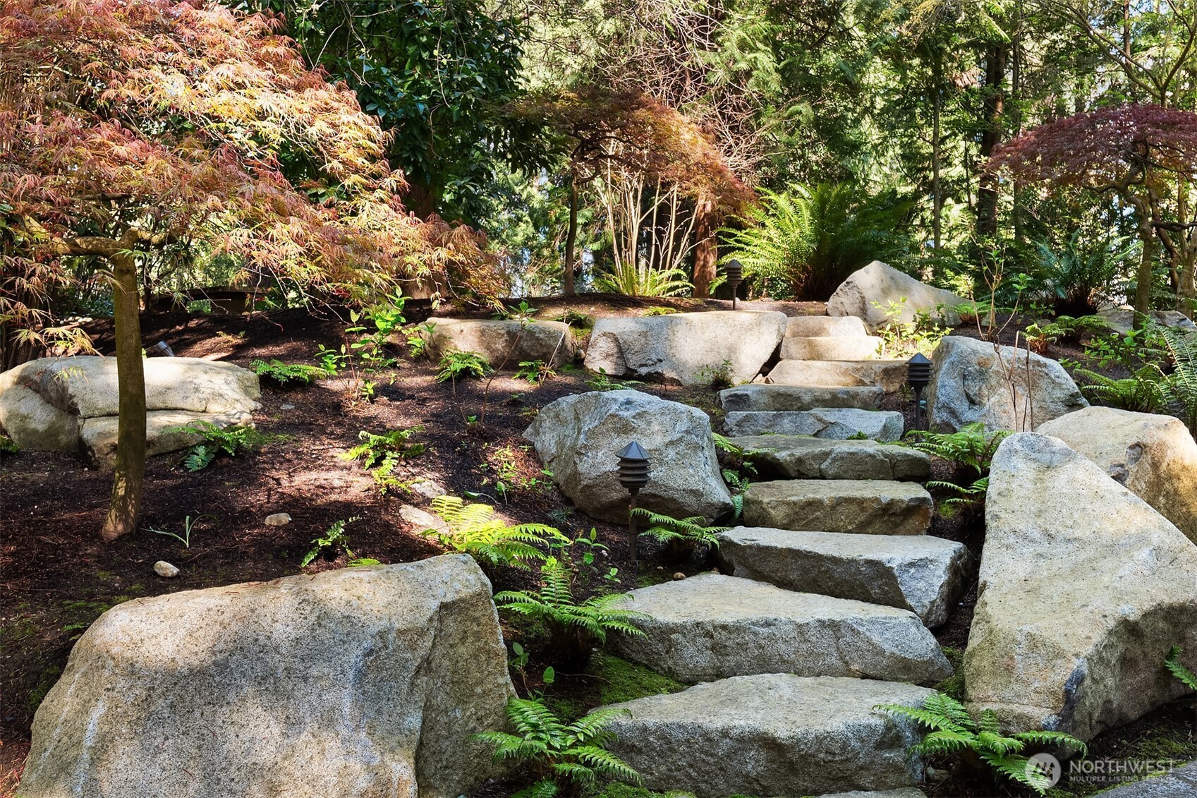 3445 Hunts Point Road Hunts Point, WA 98004 - Photo 19 of 22