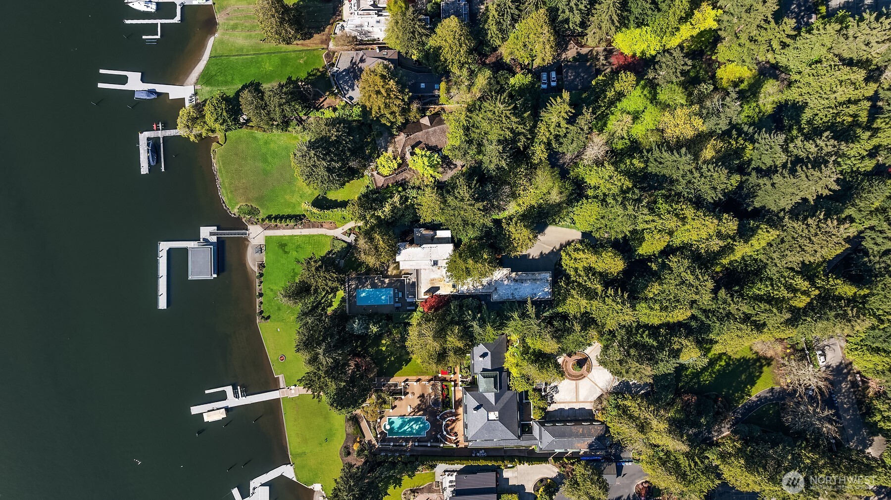 3445 Hunts Point Road Hunts Point, WA 98004 - Photo 4 of 22