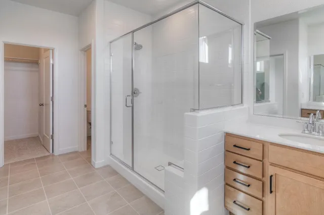 $695,990 | 411 6th Street, West Sacramento, CA 95605