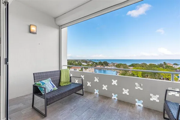 $4,300 | 1365 Snell Isle Boulevard Northeast, Unit 8D, St. Petersburg, FL 33704