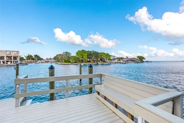 $4,300 | 1365 Snell Isle Boulevard Northeast, Unit 8D, St. Petersburg, FL 33704