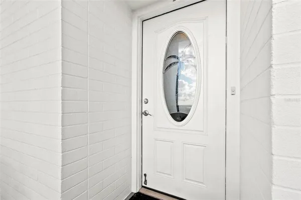 $4,300 | 1365 Snell Isle Boulevard Northeast, Unit 8D, St. Petersburg, FL 33704