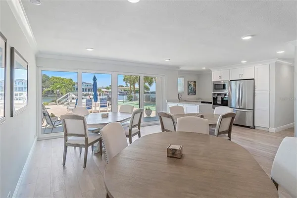 $4,300 | 1365 Snell Isle Boulevard Northeast, Unit 8D, St. Petersburg, FL 33704