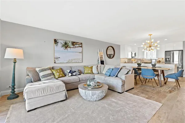 $4,300 | 1365 Snell Isle Boulevard Northeast, Unit 8D, St. Petersburg, FL 33704