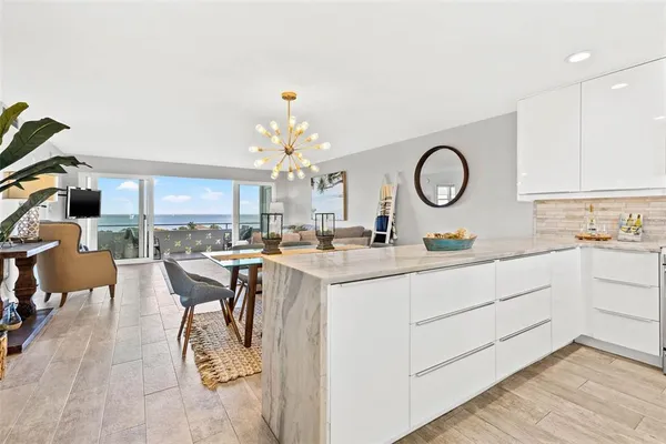 $4,300 | 1365 Snell Isle Boulevard Northeast, Unit 8D, St. Petersburg, FL 33704