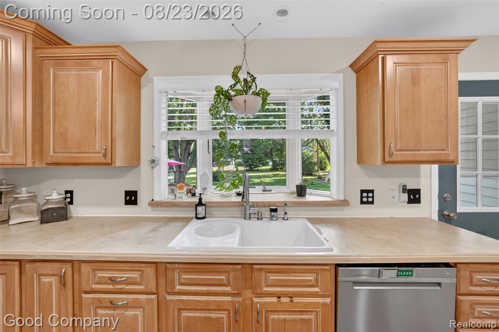 2145 Cole Road Lake Orion, MI 48362 - Photo 9 of 74 Gallery Image 9