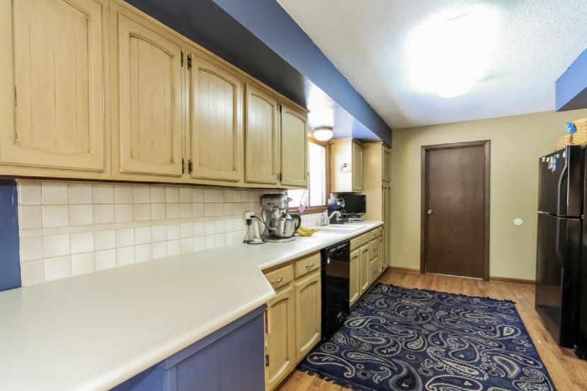 17501 148th Avenue Spring Lake, MI 49456 - Photo 11 of 41 009-Kitchen-1443627-mls