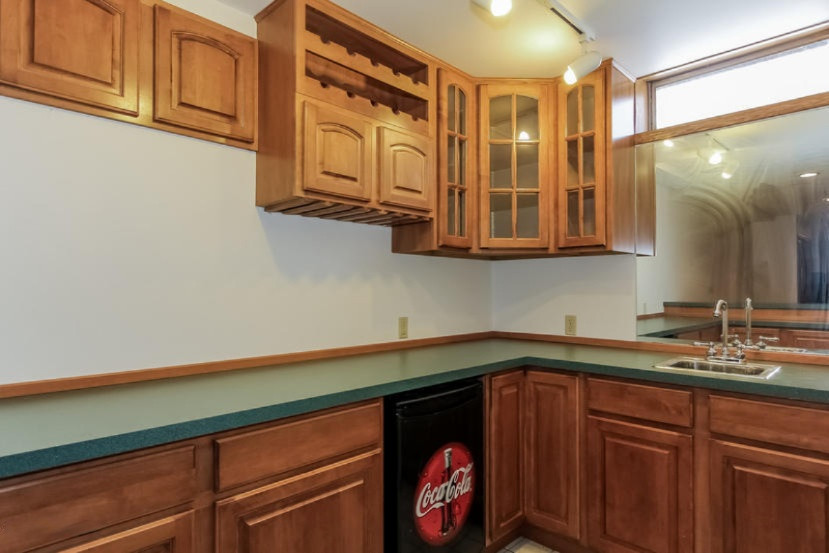 17501 148th Avenue Spring Lake, MI 49456 - Photo 26 of 41 020-Kitchenette-1443643-mls