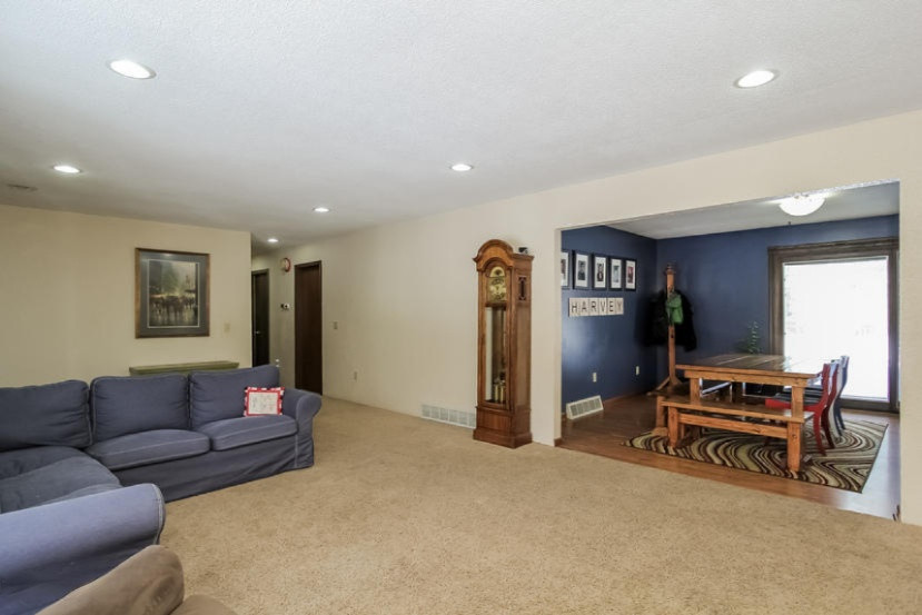 17501 148th Avenue Spring Lake, MI 49456 - Photo 6 of 41 006-Living_Room-1443624-mls