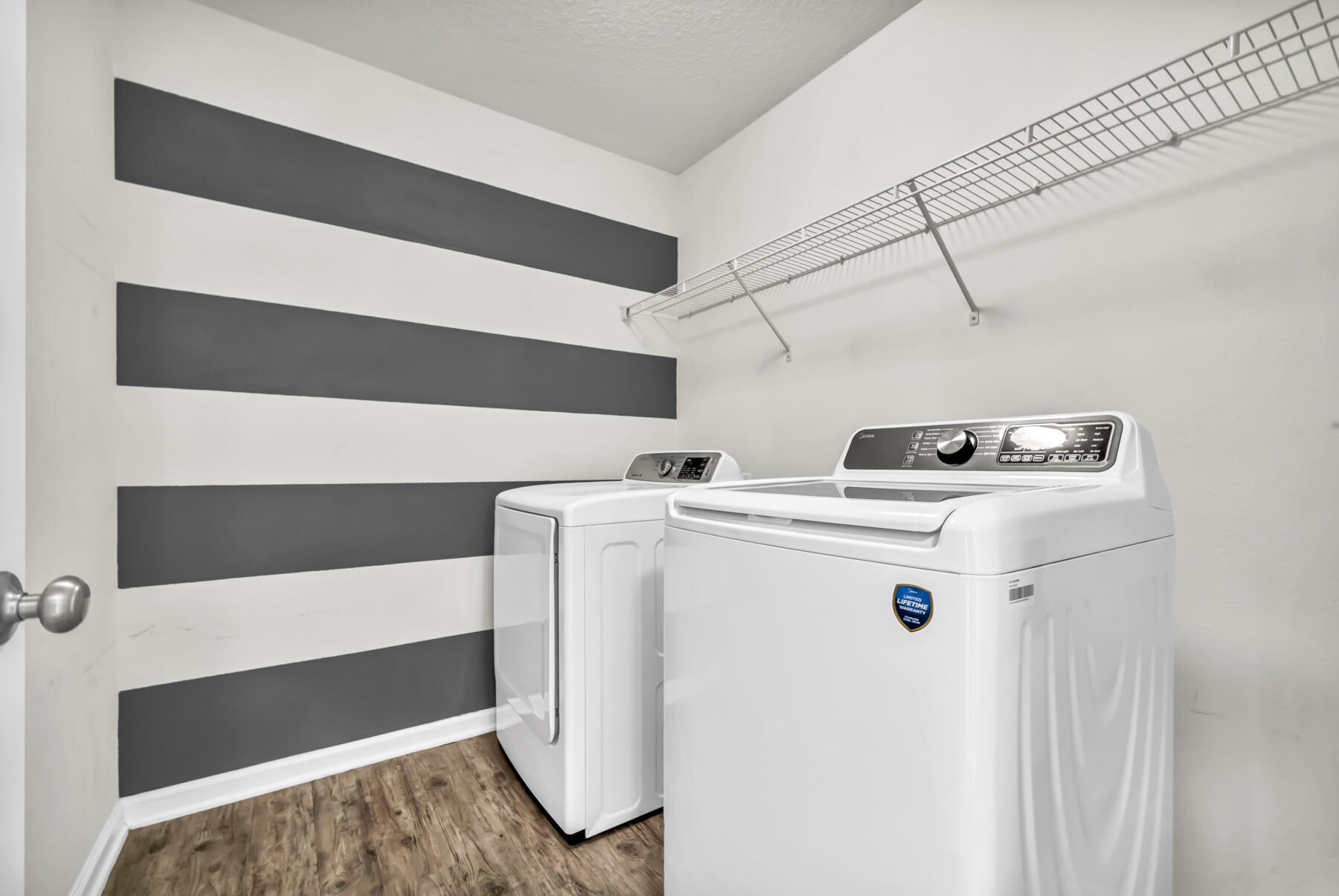 3005 Raven Lane Crestview, FL 32539 - Photo 20 of 24 a utility room with dryer and washer