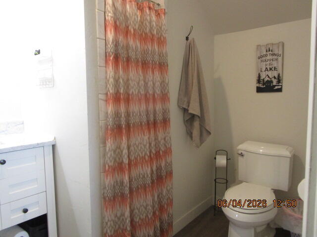 5319-wagon Wagon Wheel Road Manitowoc, WI 54220 - Photo 26 of 44 M bathroom shower.